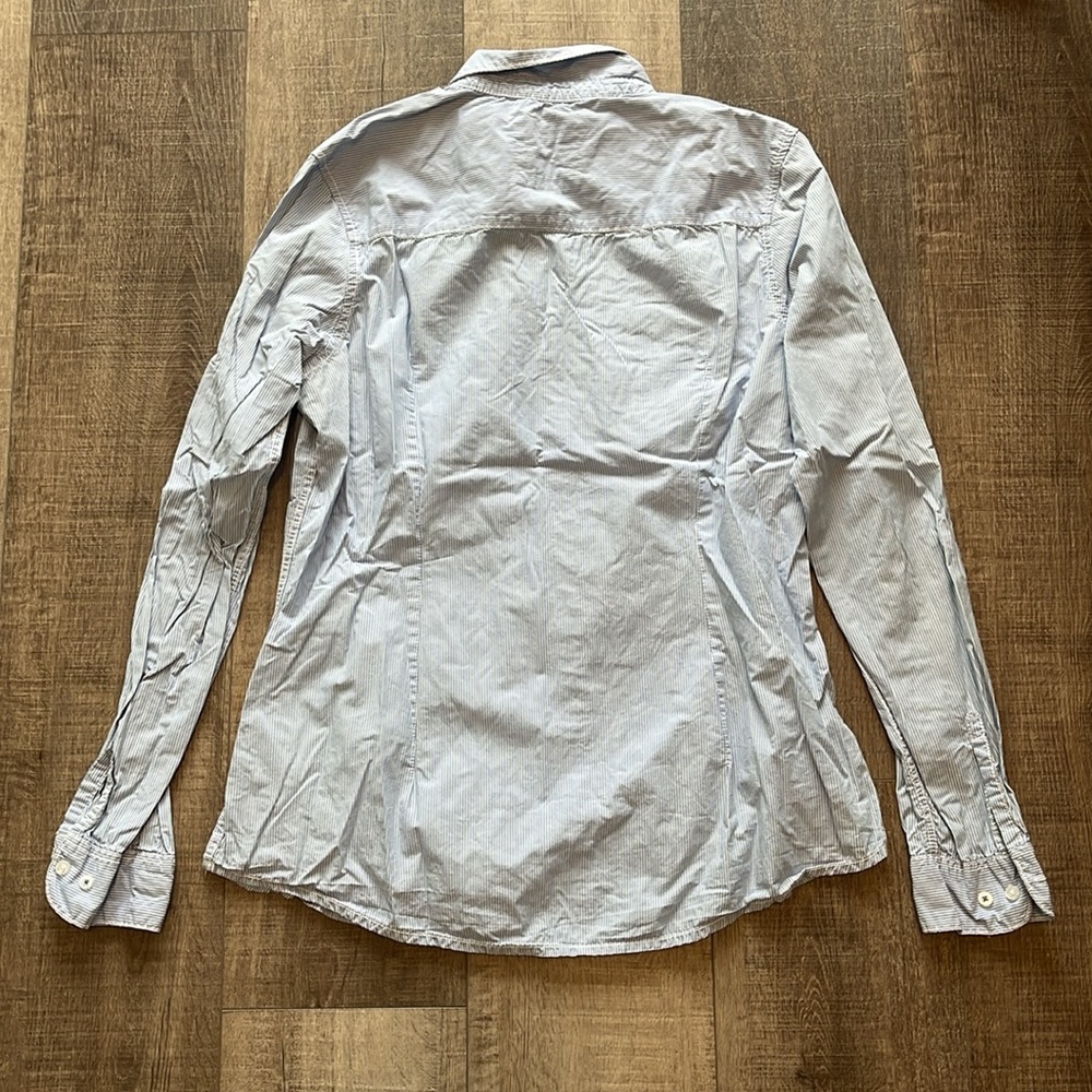 H&M BUTTON UP - Picture 4 of 4